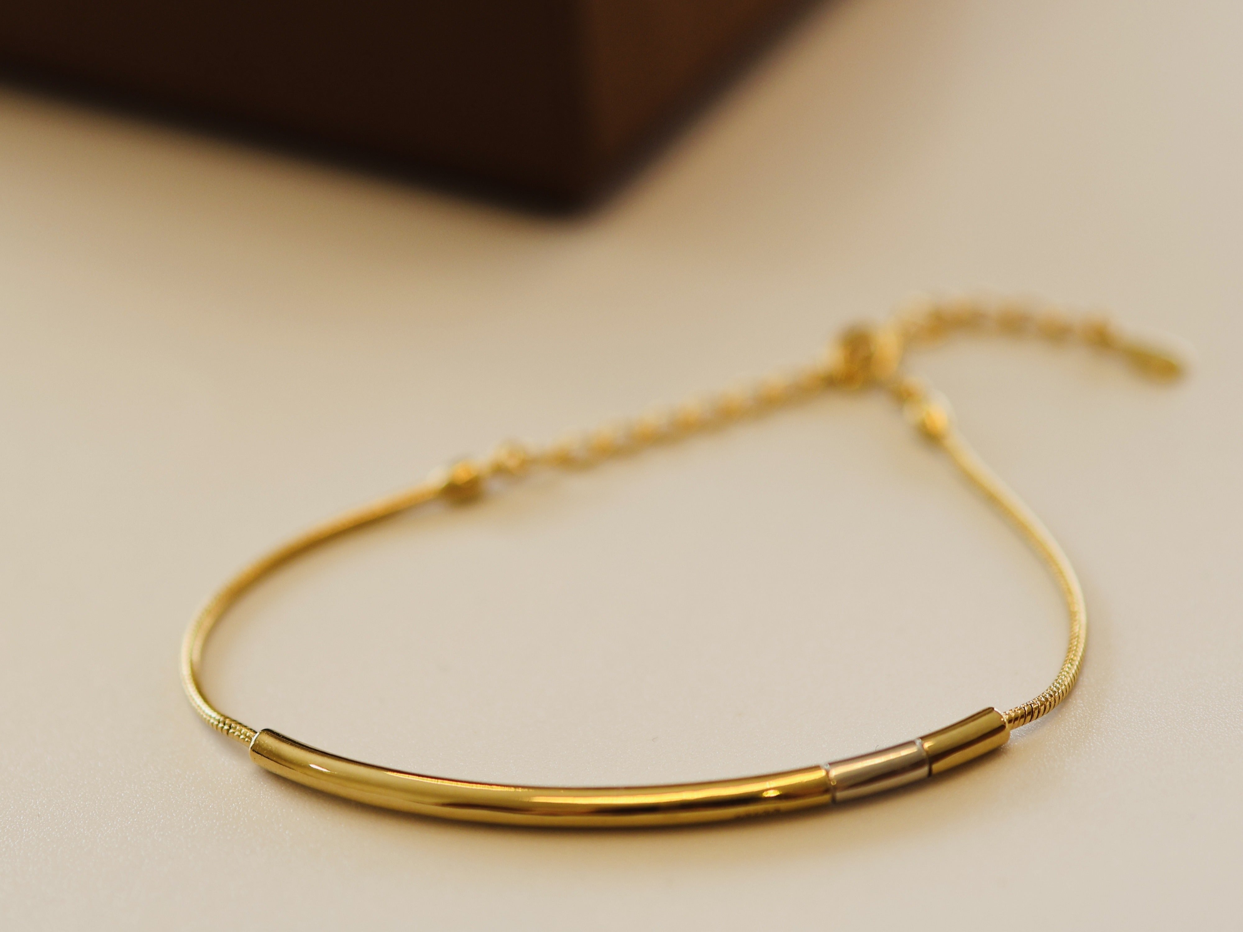 Cyllene シレーネ（ゴールド） ブレスレット Orb株式会社