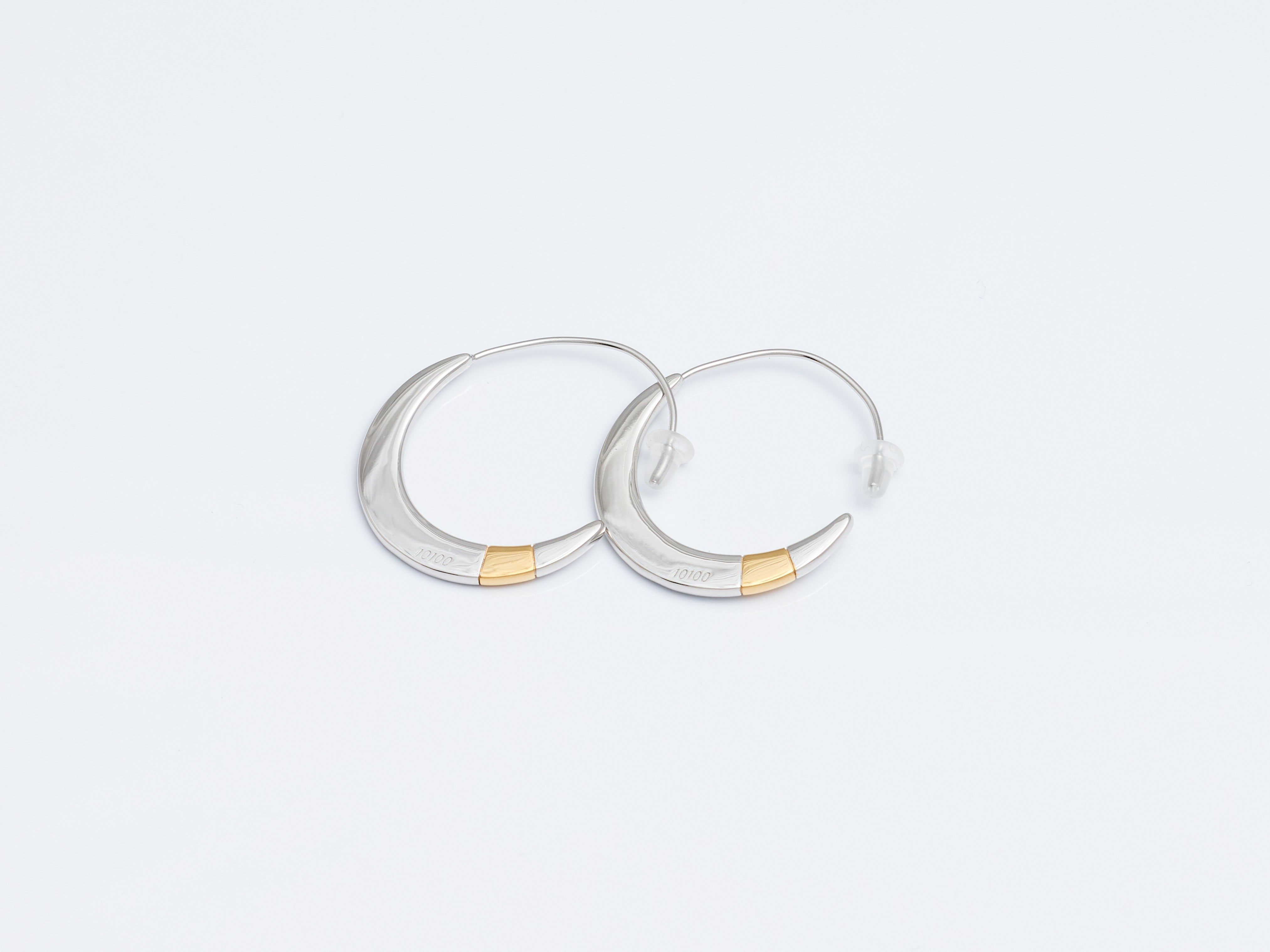 Thebe ティーベ（シルバー） ピアス Orb株式会社